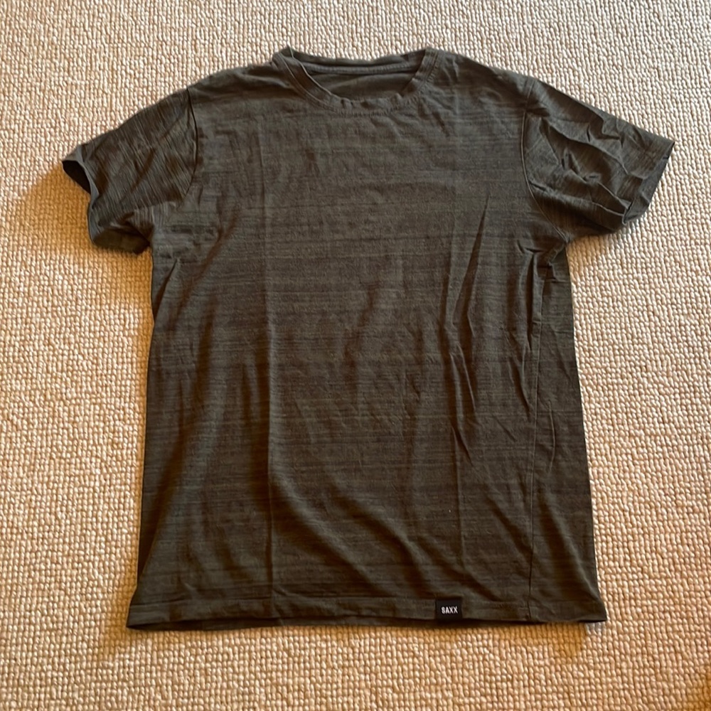 Saxx Mens Small T shirt in olive/black